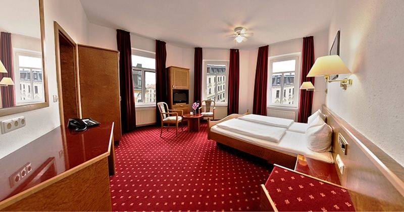 Astoria 4*