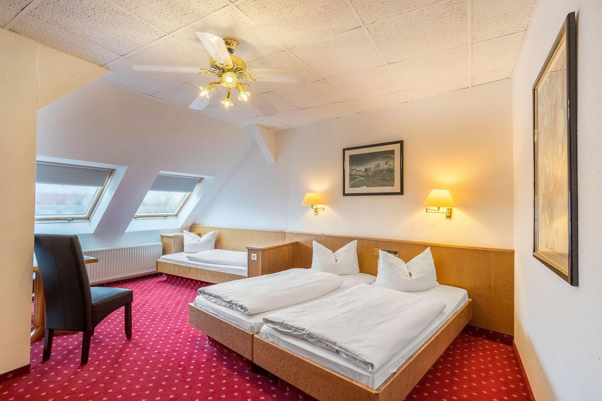 Astoria 4*